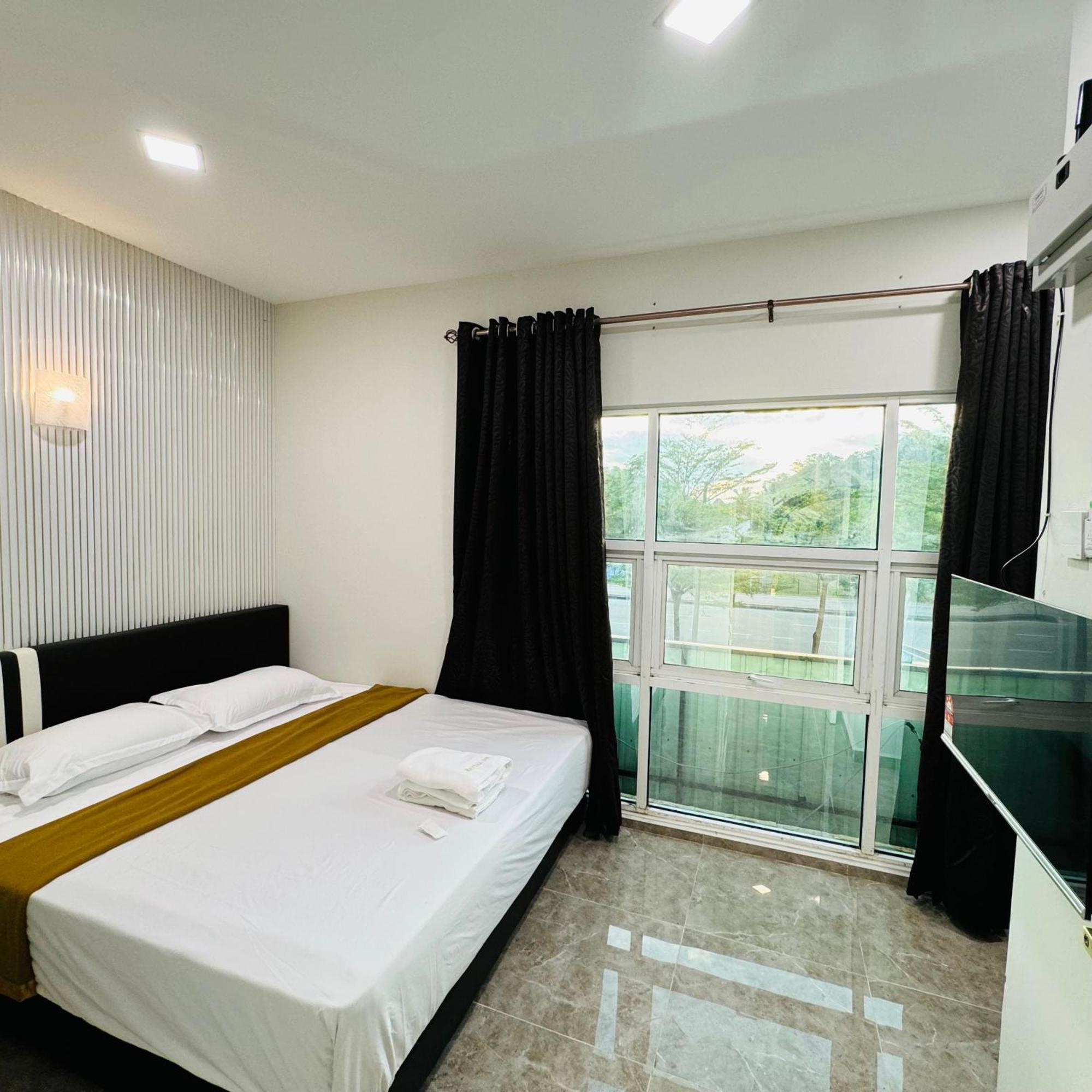 Rayyaz Inn Куала Теренгану Екстериор снимка