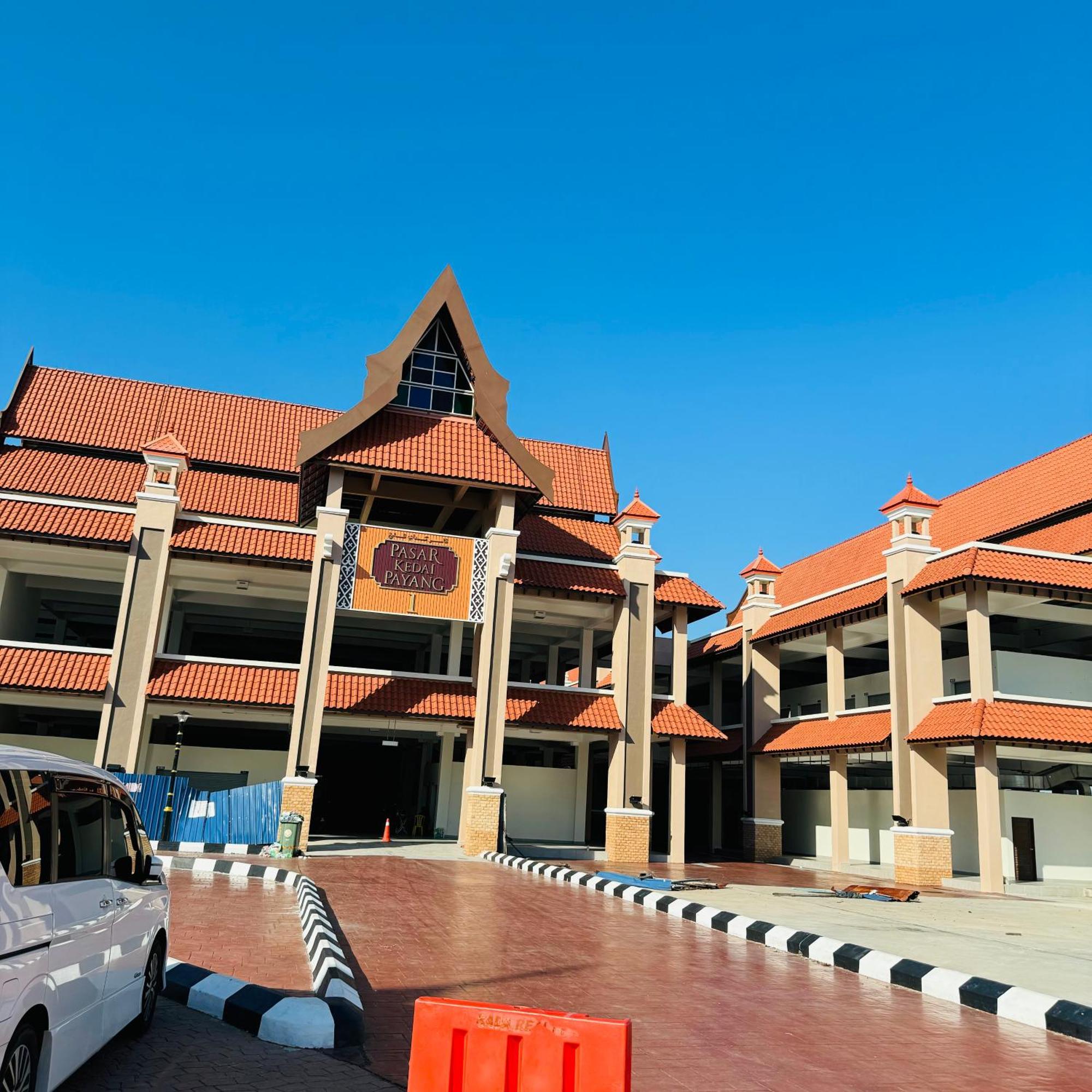 Rayyaz Inn Куала Теренгану Екстериор снимка
